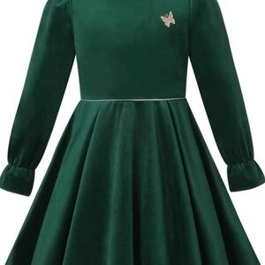 Elegant Green Velvet Dress with Butterfly Accent